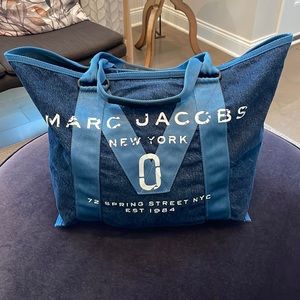 Marc Jacobs Signature Denim Tote Bag! Just like a pair of jeans.